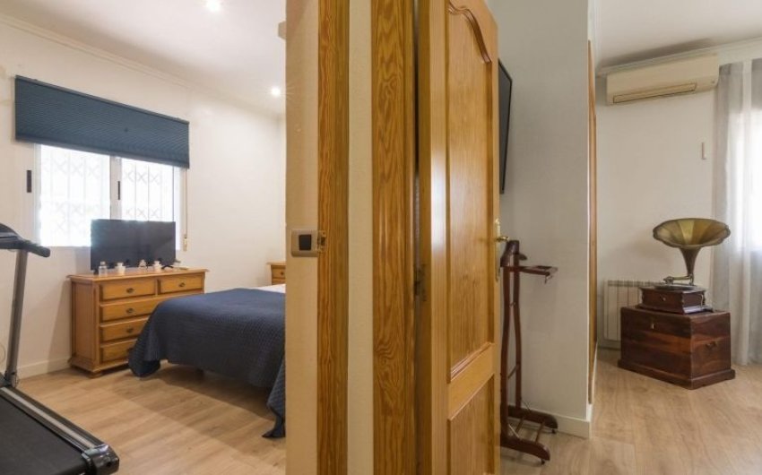 Herverkoop - Villa -
Elche - Costa Blanca