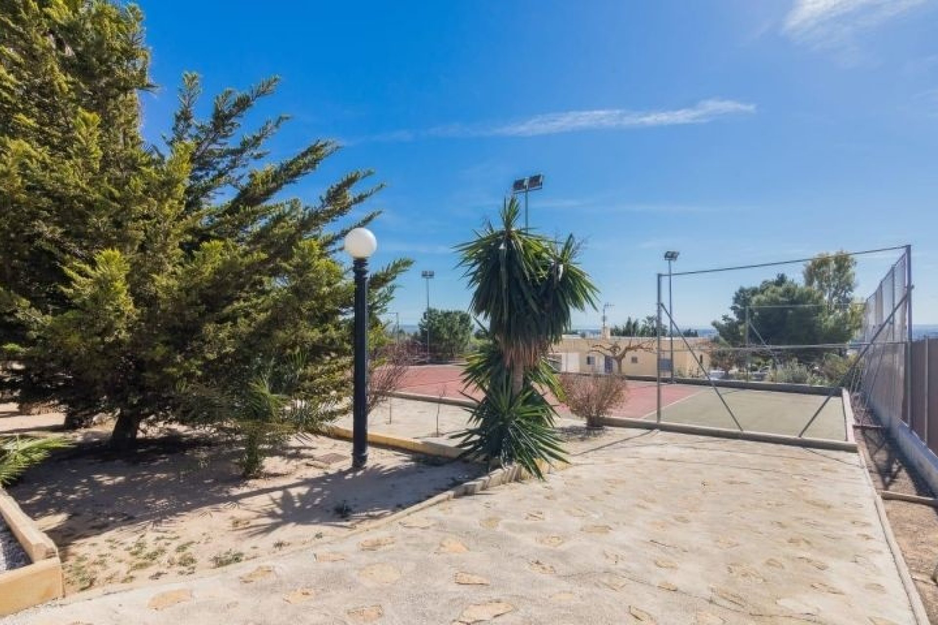 Herverkoop - Villa -
Elche - Costa Blanca