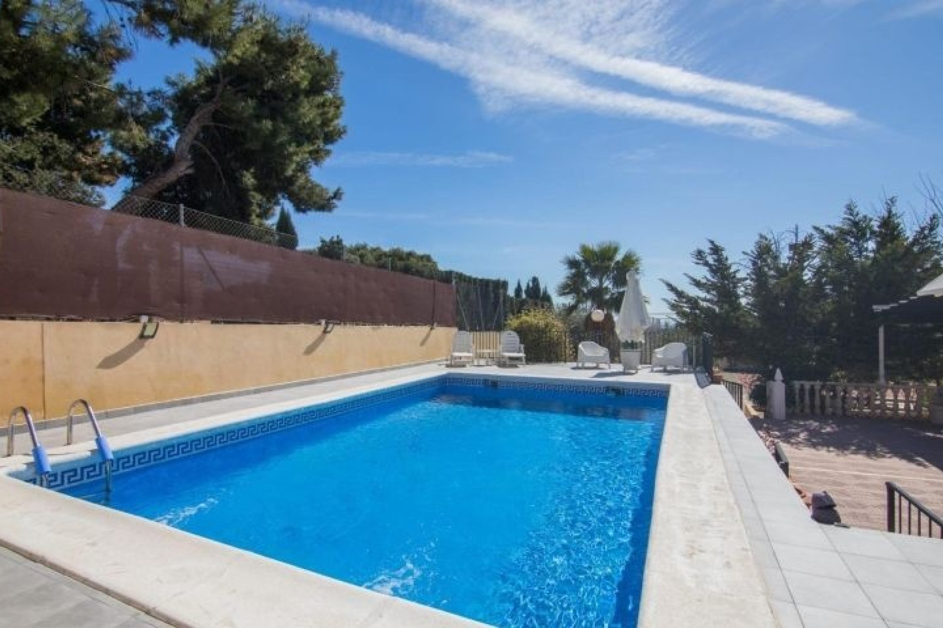 Herverkoop - Villa -
Elche - Costa Blanca