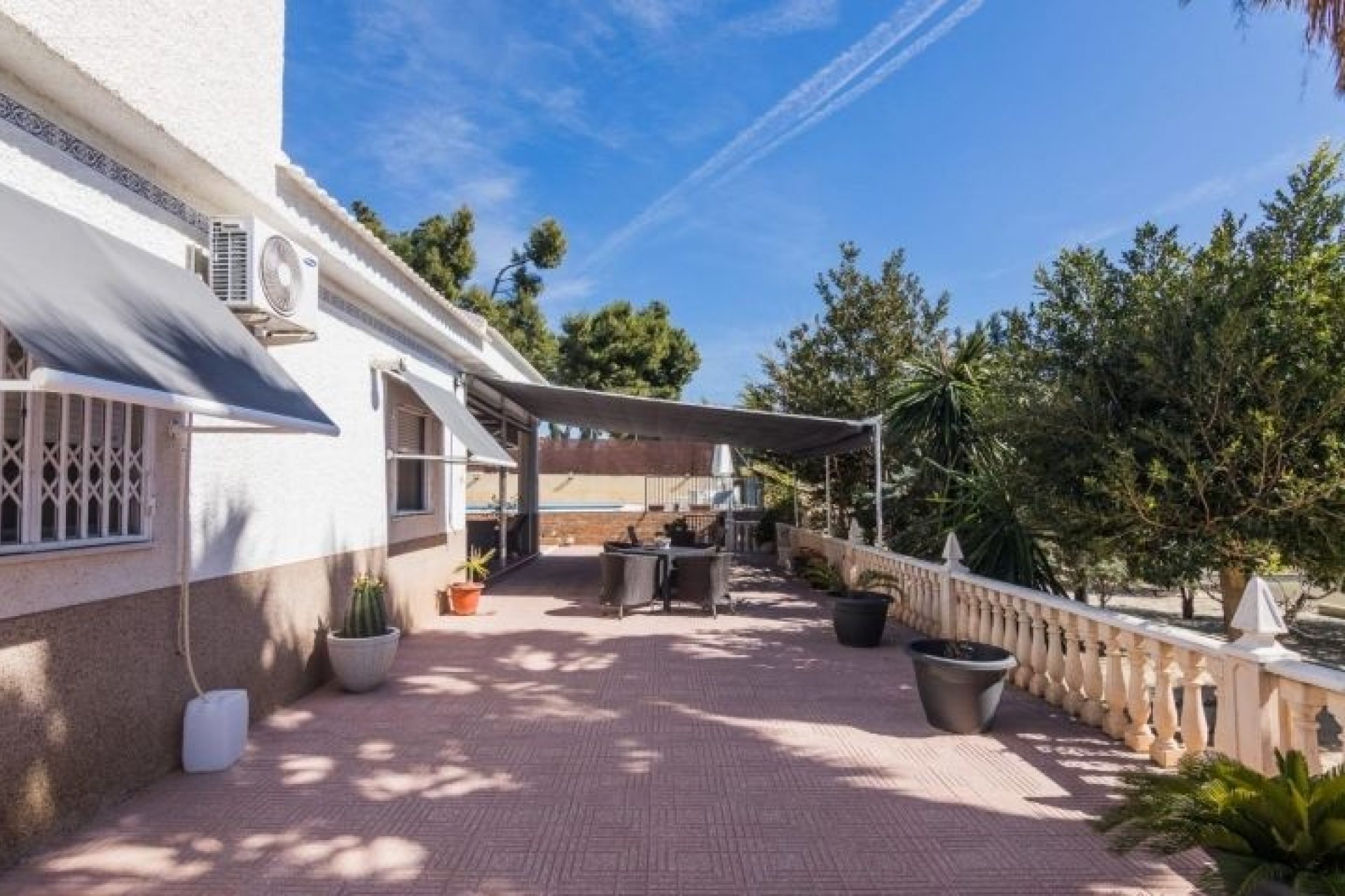 Herverkoop - Villa -
Elche - Costa Blanca