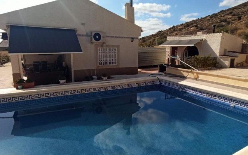 Herverkoop - Villa -
Elche - Costa Blanca
