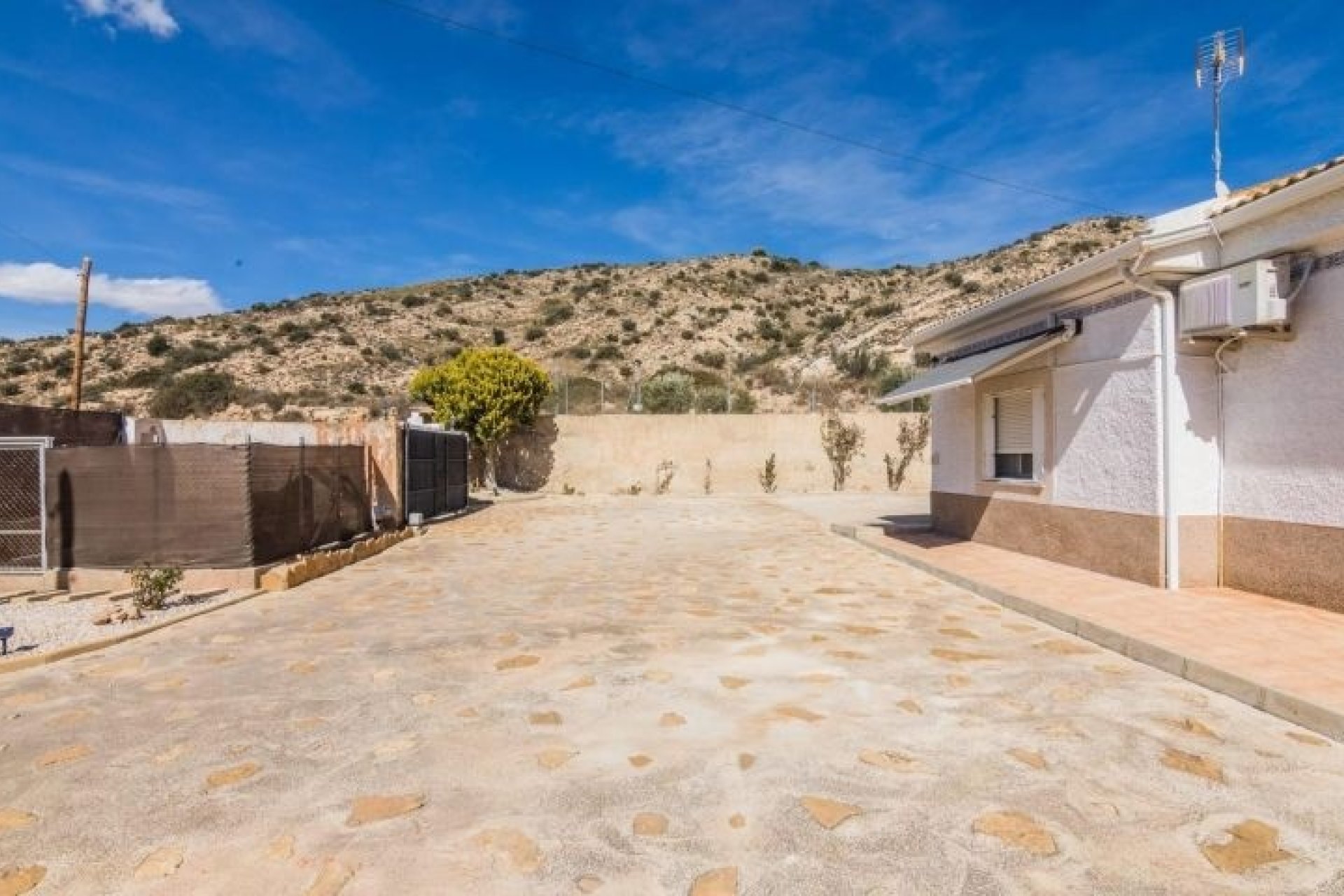 Herverkoop - Villa -
Elche - Costa Blanca