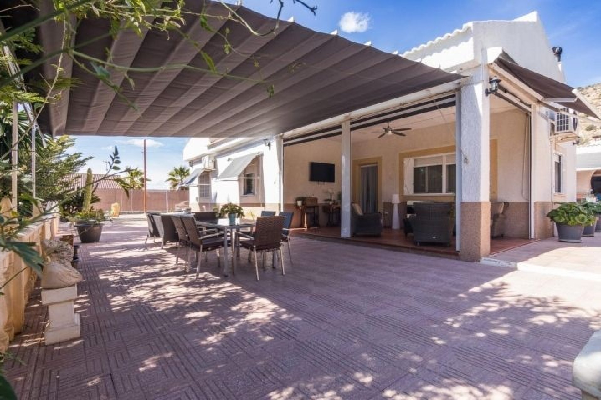 Herverkoop - Villa -
Elche - Costa Blanca