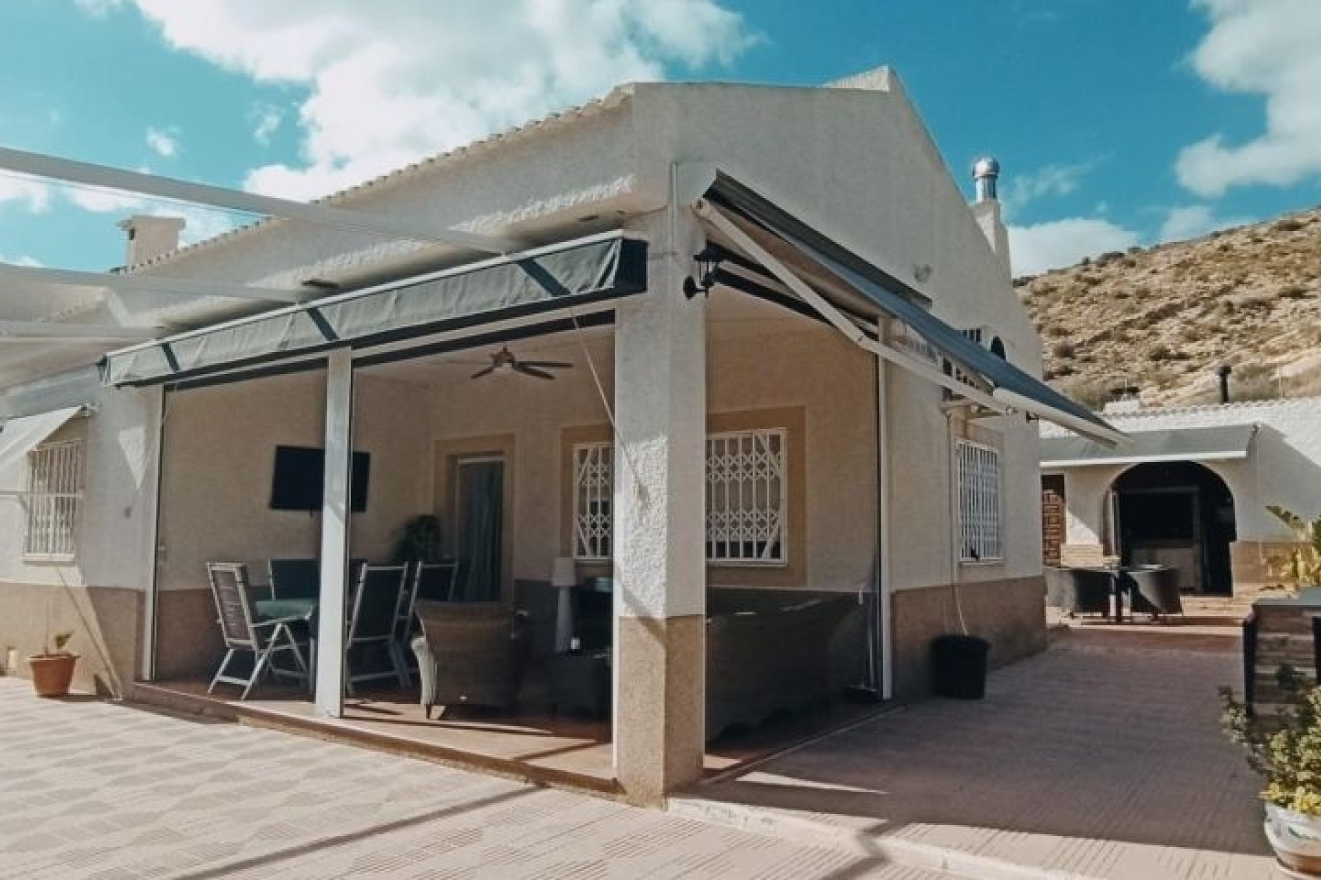 Herverkoop - Villa -
Elche - Costa Blanca