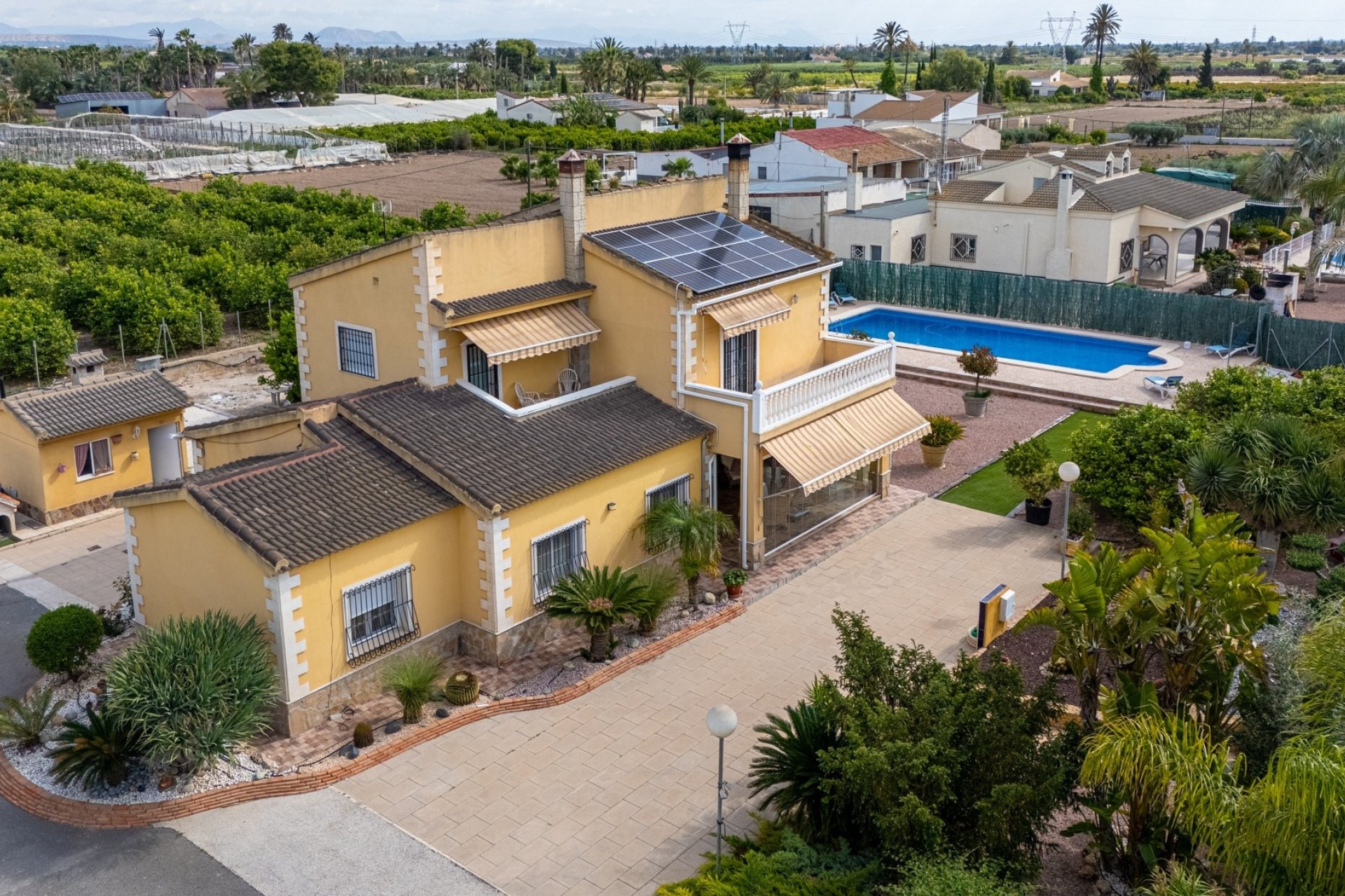 Herverkoop - Villa -
Elche - Costa Blanca