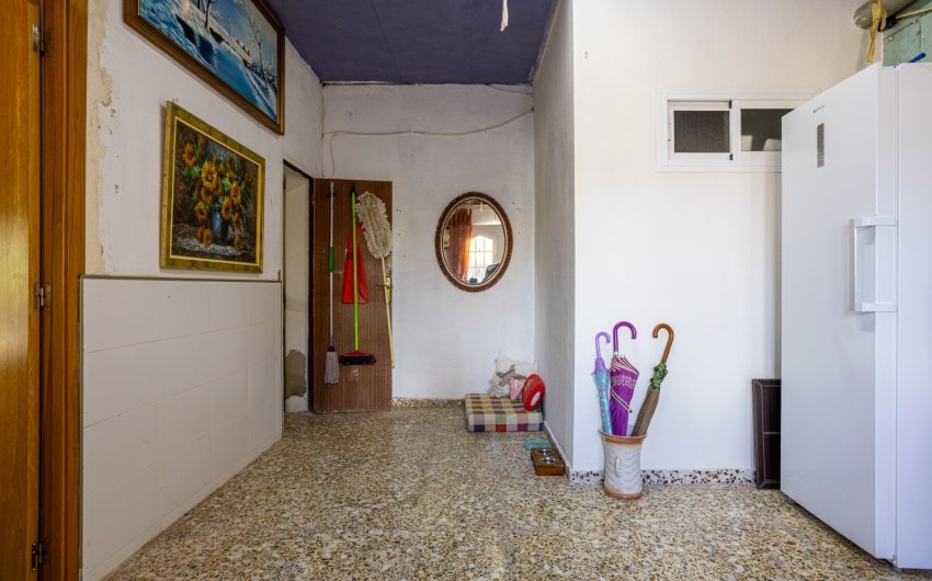 Herverkoop - Villa -
Elche - Costa Blanca