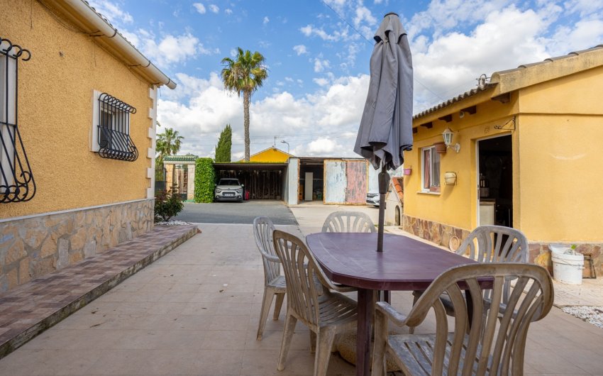 Herverkoop - Villa -
Elche - Costa Blanca