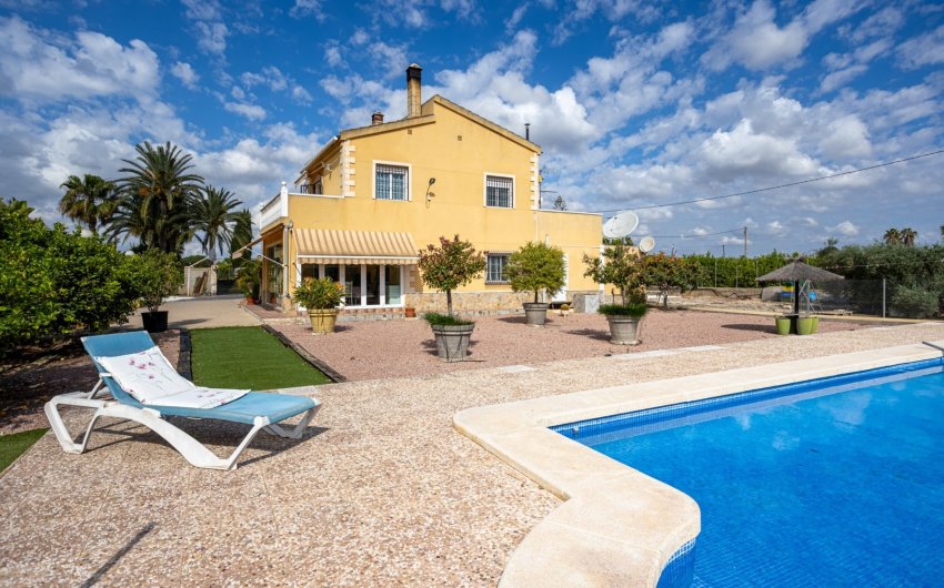 Herverkoop - Villa -
Elche - Costa Blanca