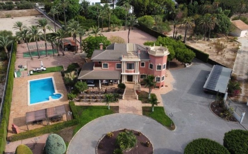 Herverkoop - Villa -
Elche - Costa Blanca
