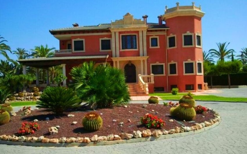 Herverkoop - Villa -
Elche - Costa Blanca