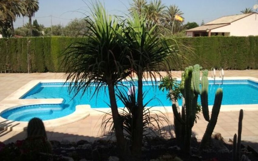 Herverkoop - Villa -
Elche - Costa Blanca