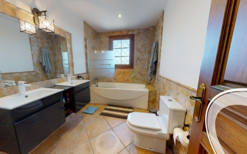 Herverkoop - Villa -
Elche - Costa Blanca