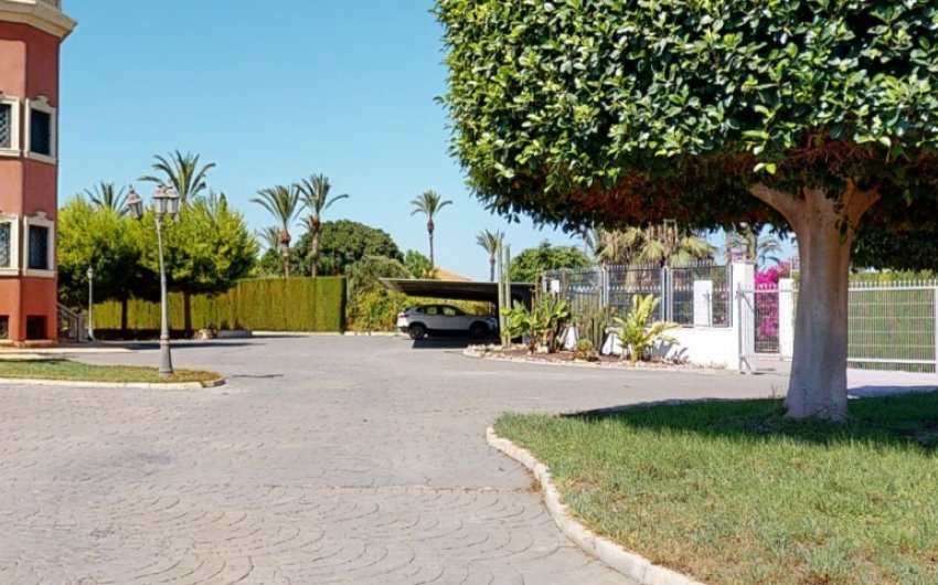 Herverkoop - Villa -
Elche - Costa Blanca