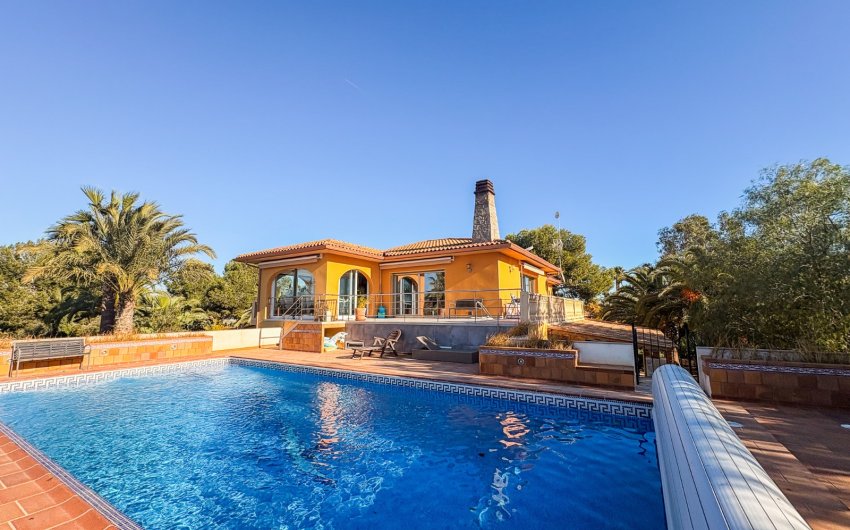 Herverkoop - Villa -
Elche - Las Bayas