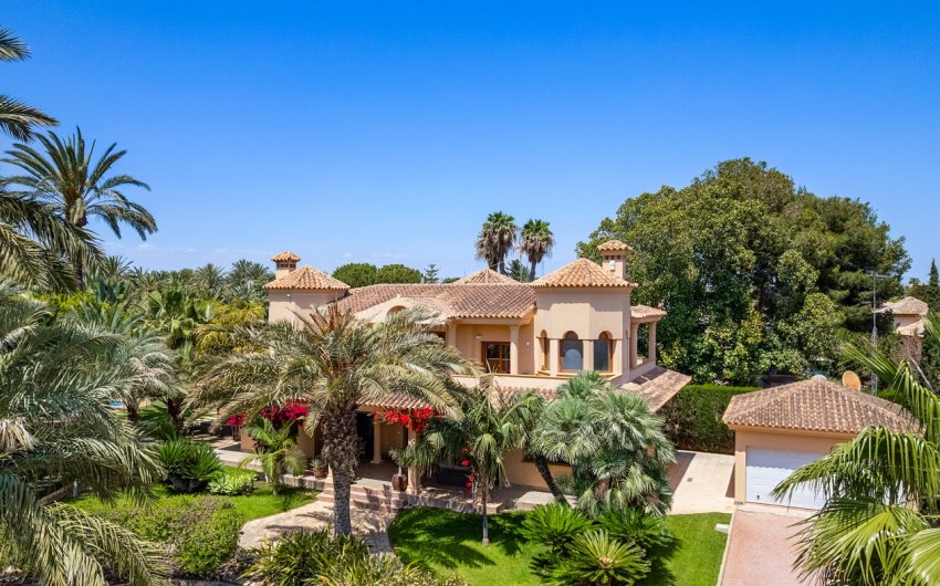 Herverkoop - Villa -
Elche