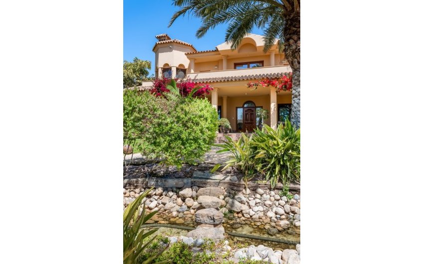 Herverkoop - Villa -
Elche