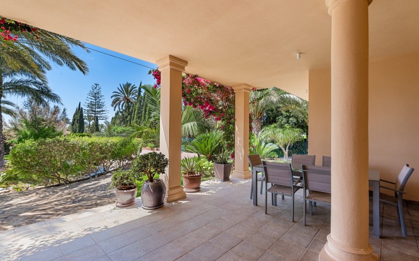 Herverkoop - Villa -
Elche