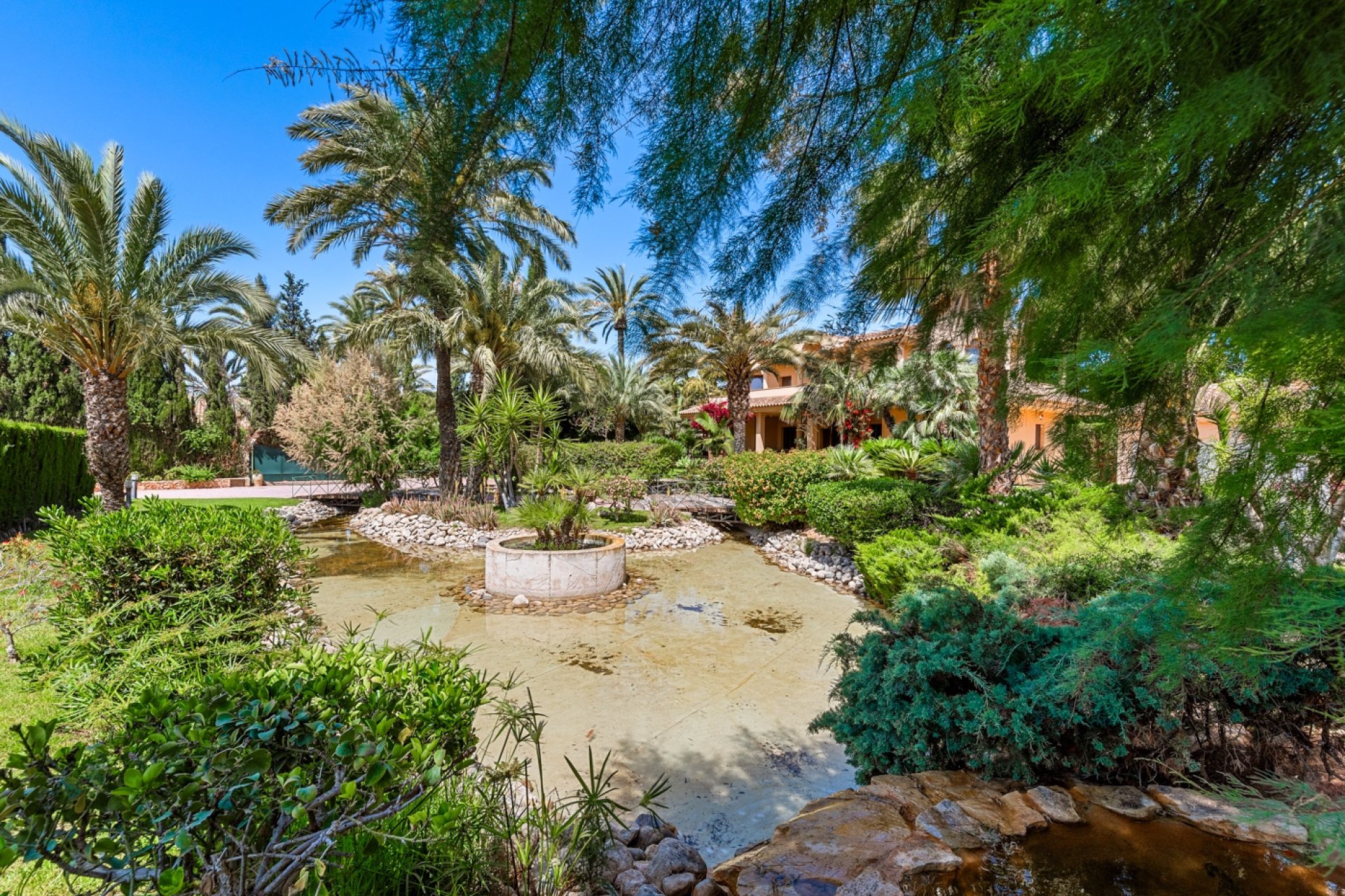 Herverkoop - Villa -
Elche