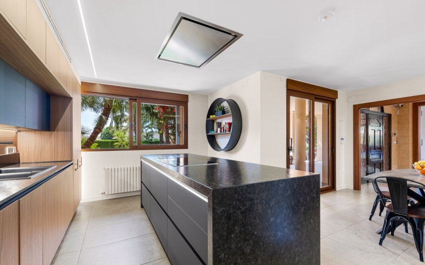 Herverkoop - Villa -
Elche