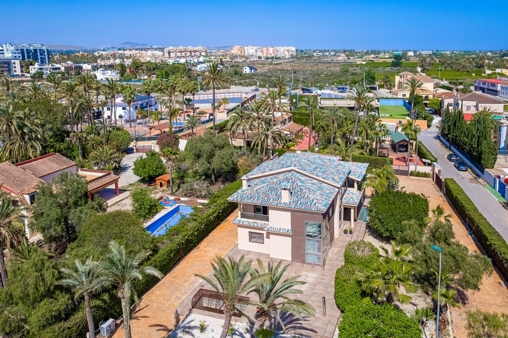 Herverkoop - Villa -
Elche