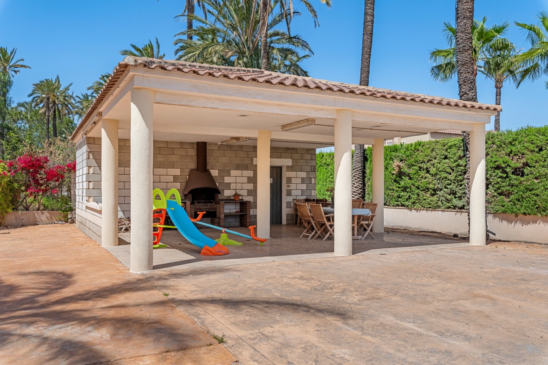 Herverkoop - Villa -
Elche