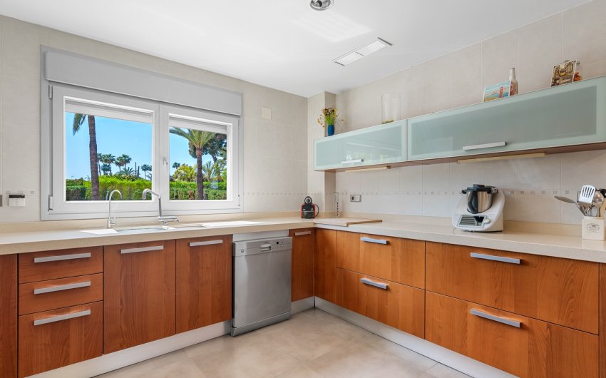 Herverkoop - Villa -
Elche