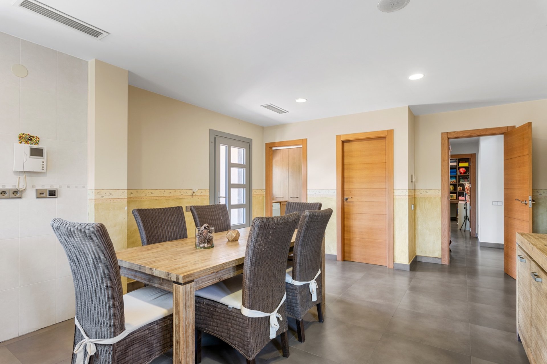 Herverkoop - Villa -
Elche