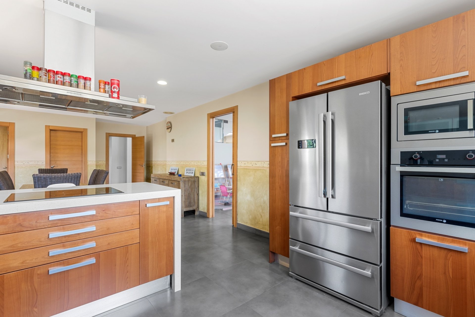 Herverkoop - Villa -
Elche