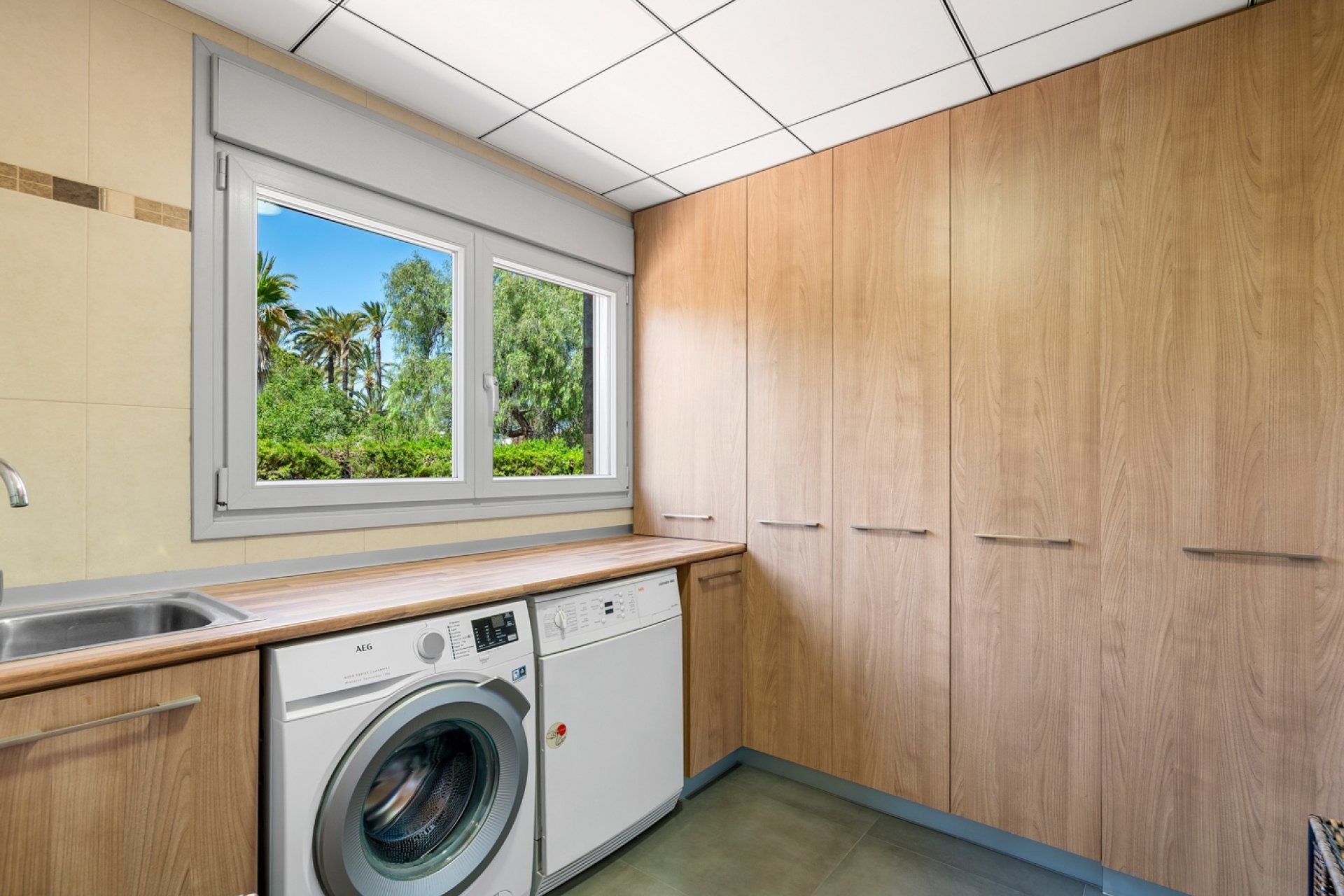 Herverkoop - Villa -
Elche