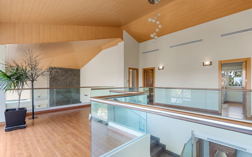 Herverkoop - Villa -
Elche