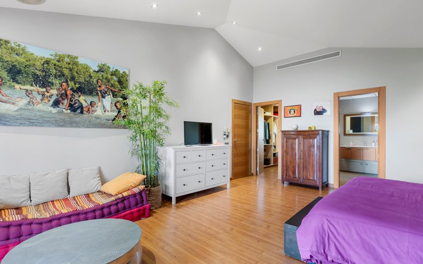 Herverkoop - Villa -
Elche