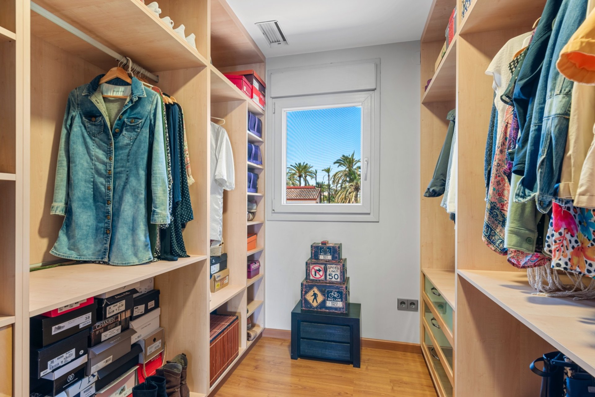 Herverkoop - Villa -
Elche