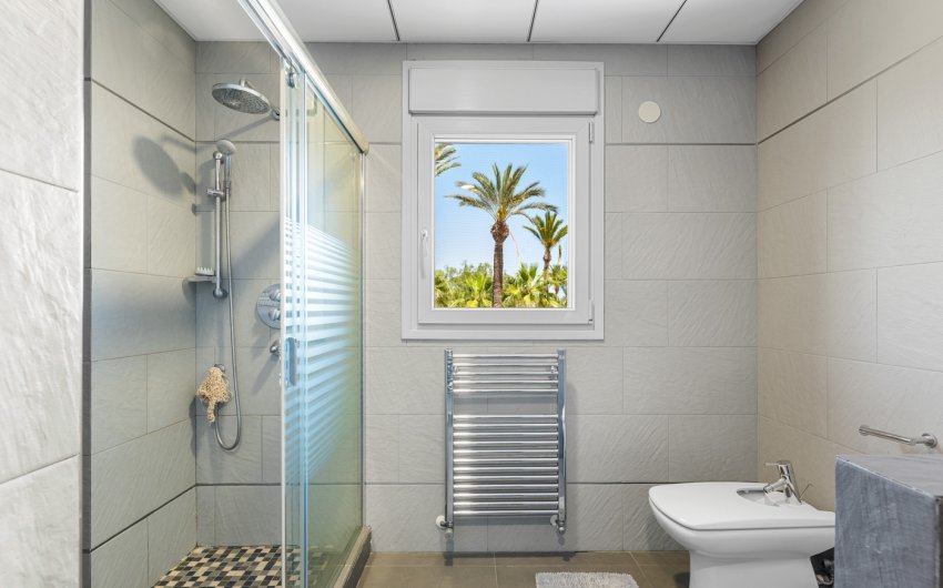 Herverkoop - Villa -
Elche