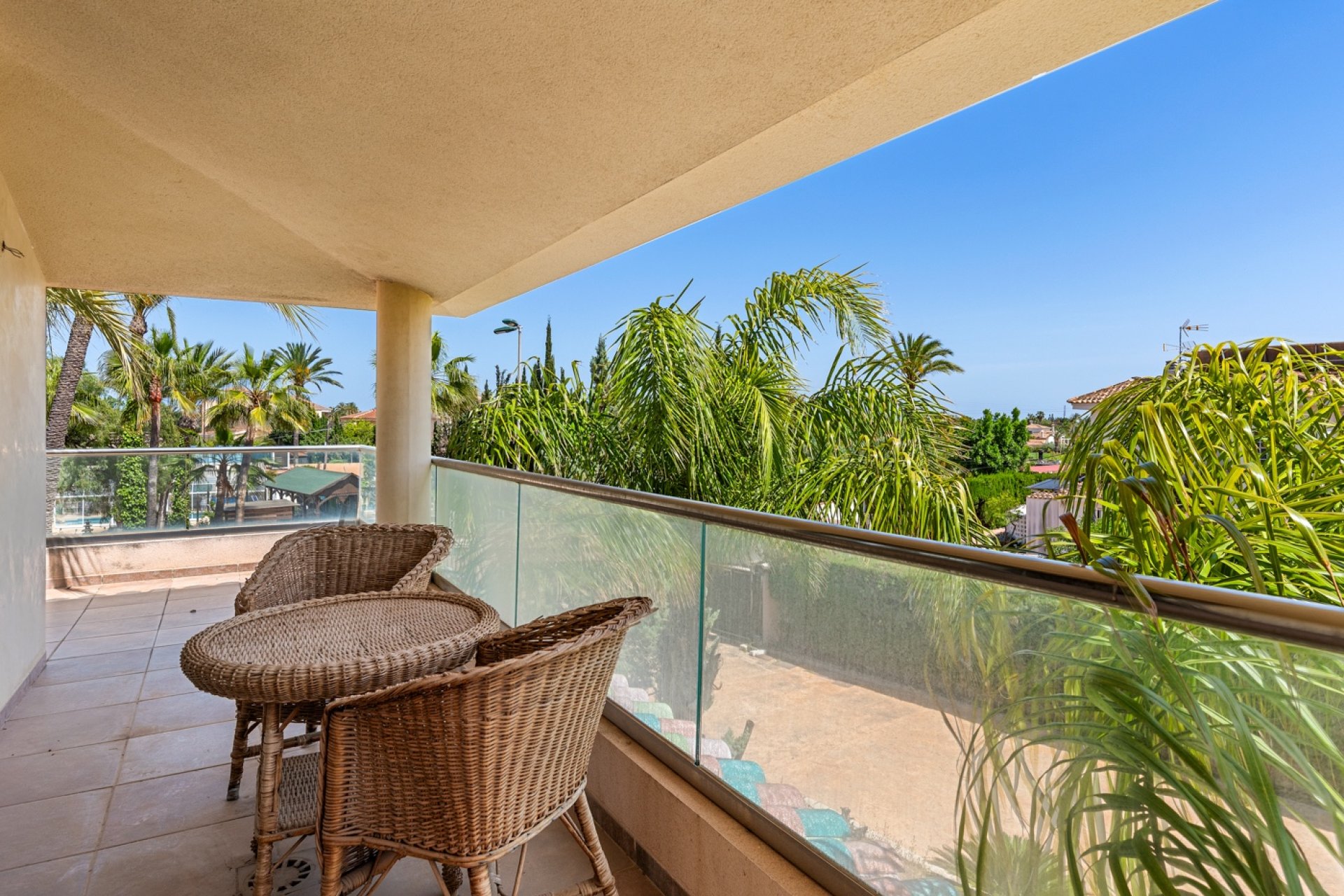 Herverkoop - Villa -
Elche