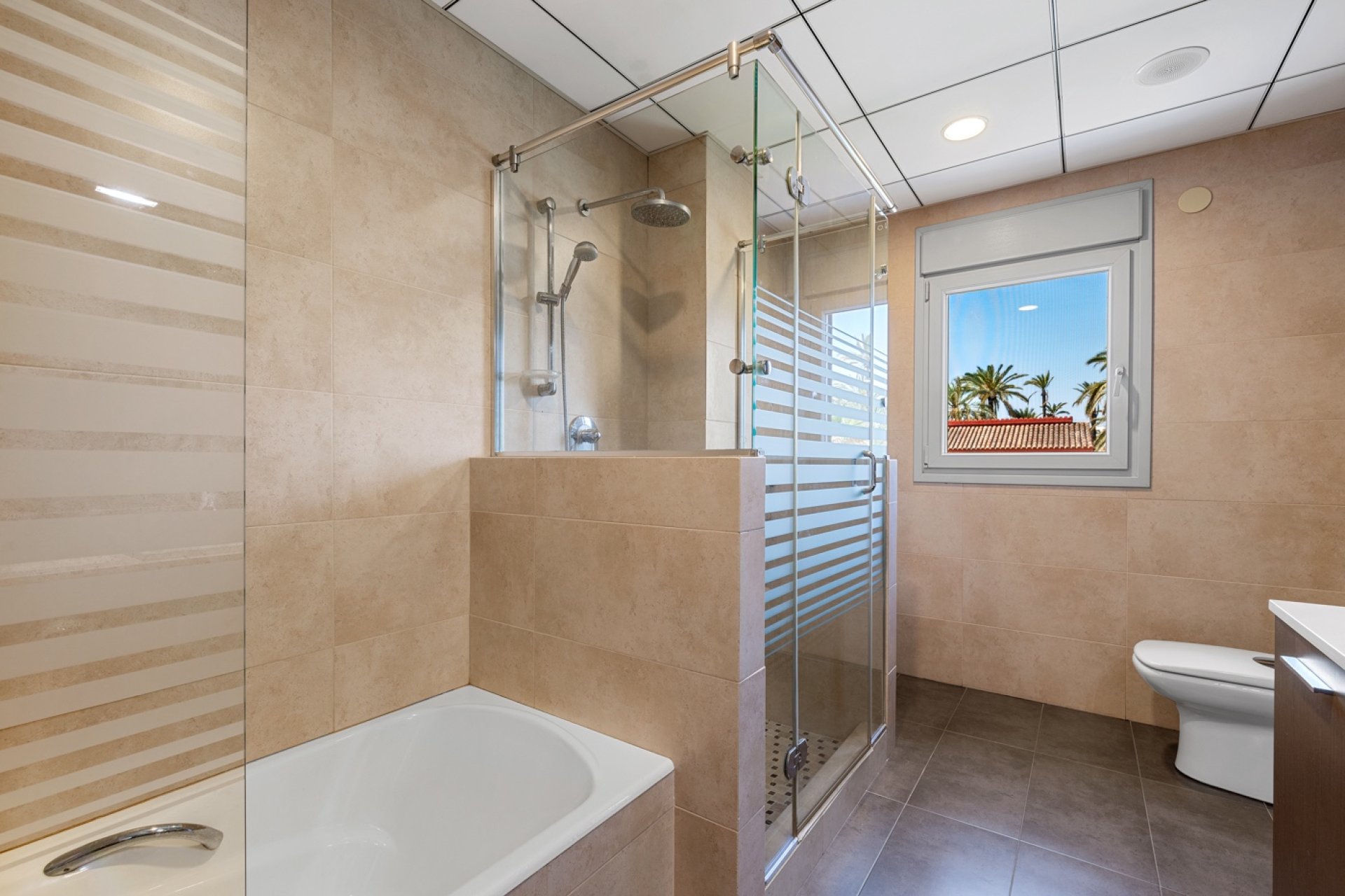 Herverkoop - Villa -
Elche