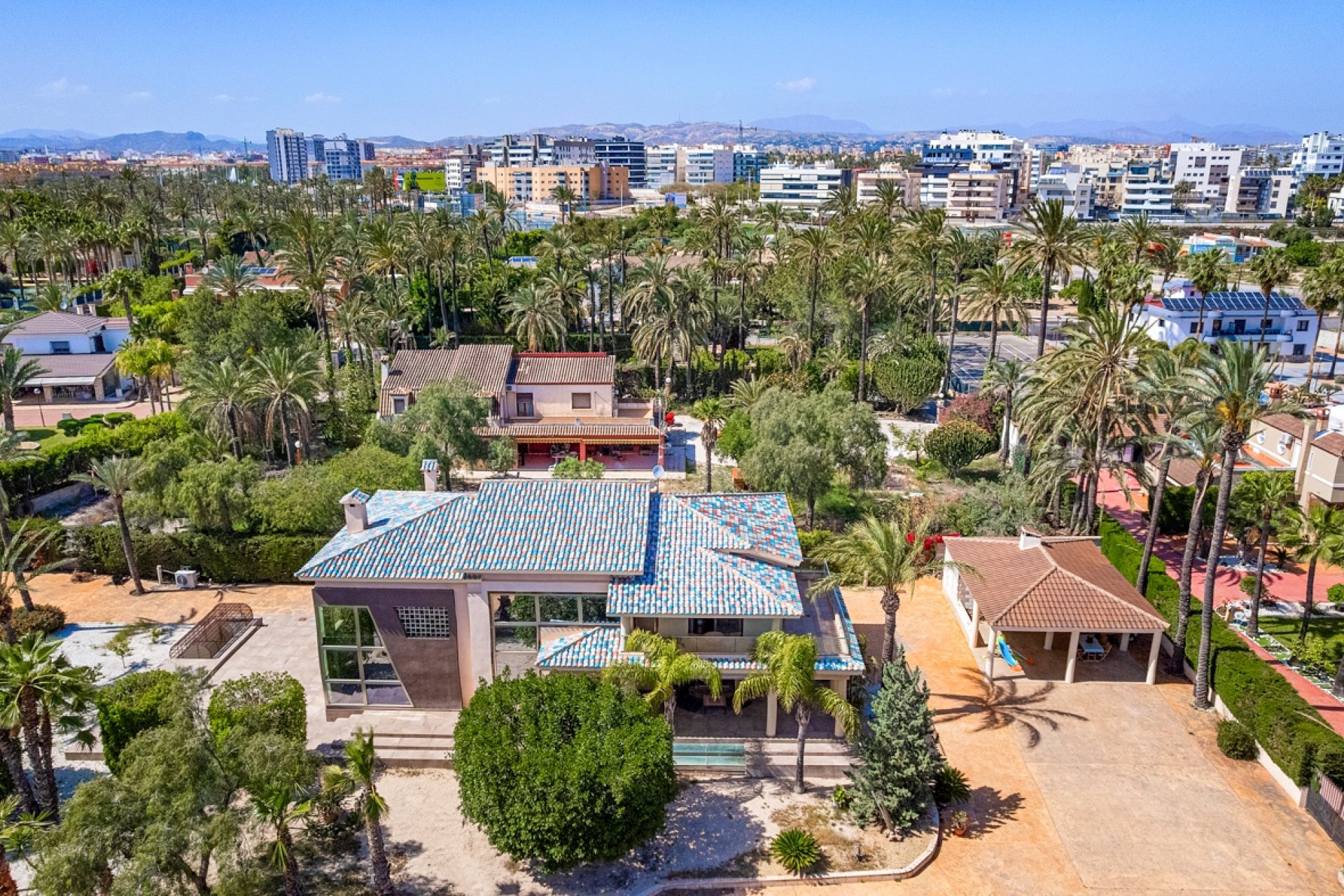 Herverkoop - Villa -
Elche