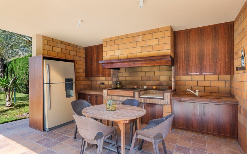 Herverkoop - Villa -
Elche