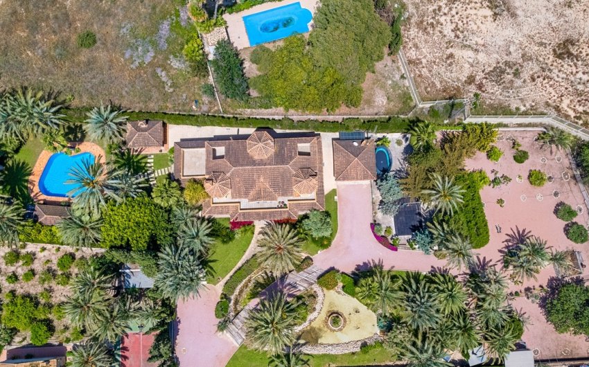 Herverkoop - Villa -
Elche