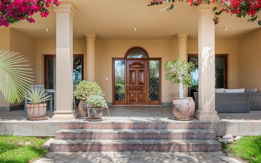 Herverkoop - Villa -
Elche