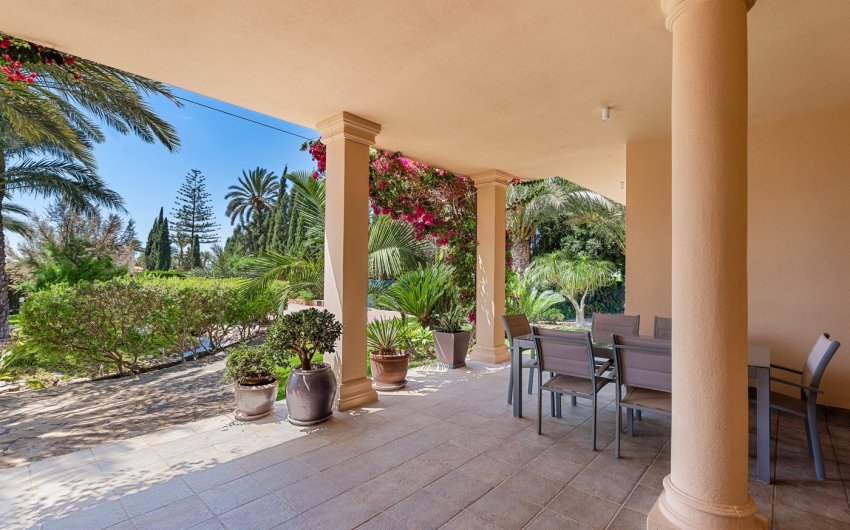 Herverkoop - Villa -
Elche