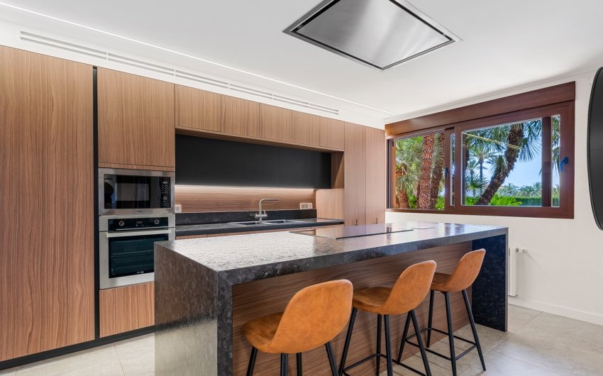 Herverkoop - Villa -
Elche