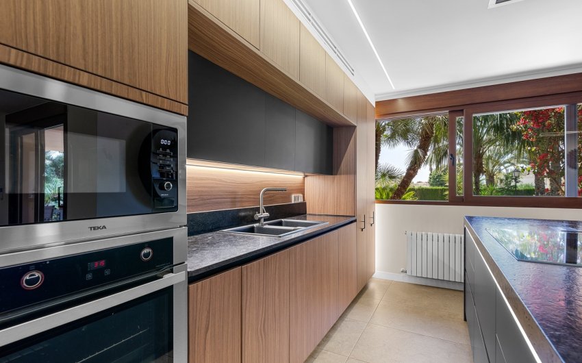 Herverkoop - Villa -
Elche