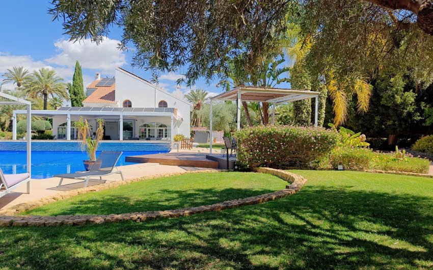 Herverkoop - Villa -
Elche