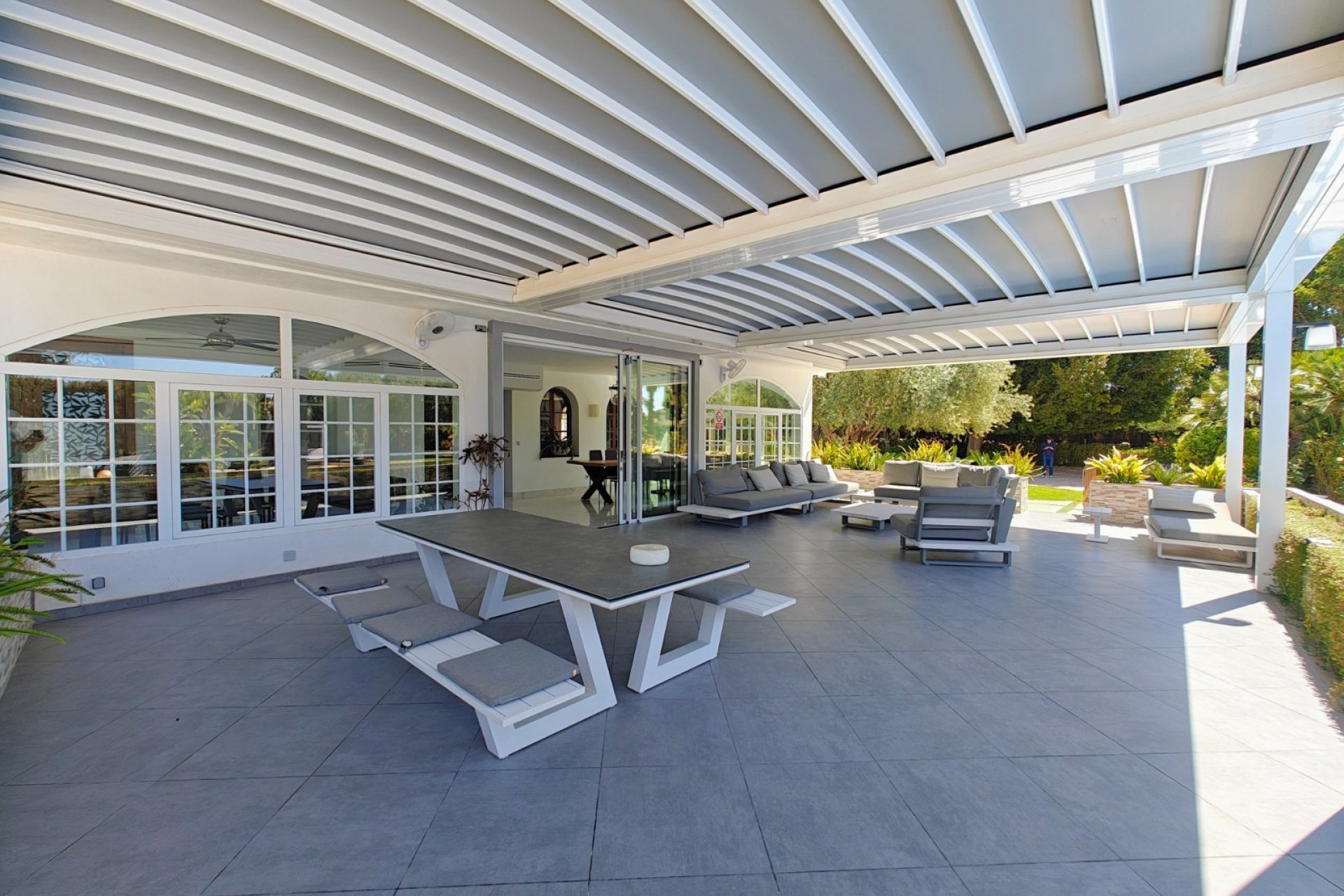 Herverkoop - Villa -
Elche