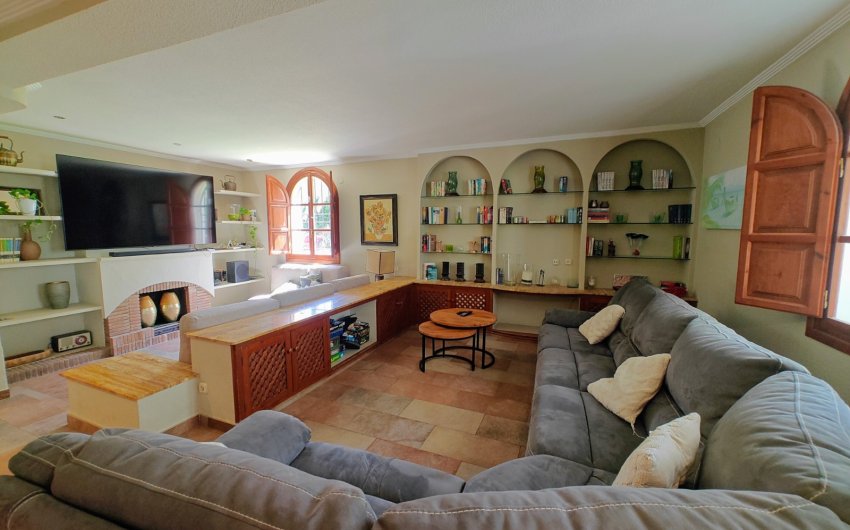 Herverkoop - Villa -
Elche