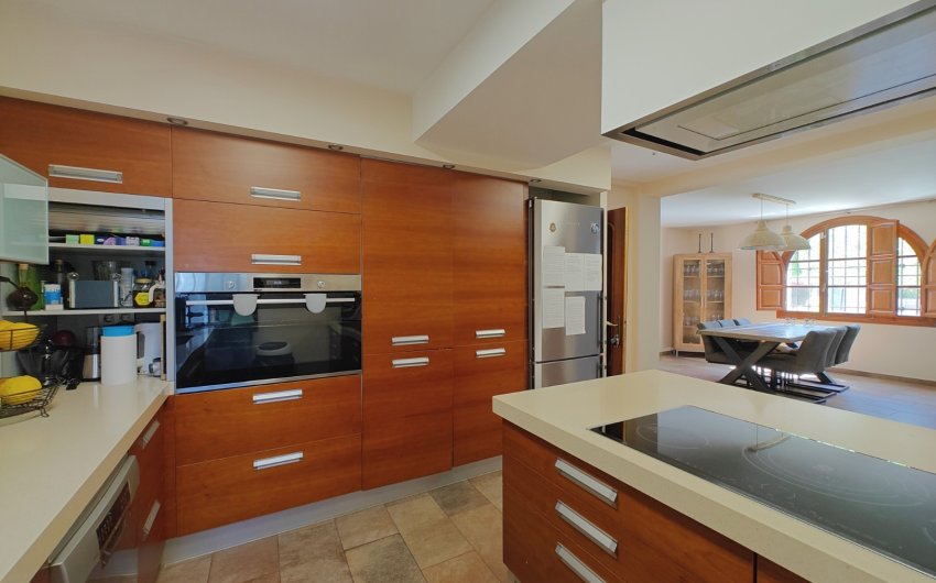 Herverkoop - Villa -
Elche