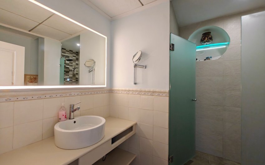 Herverkoop - Villa -
Elche