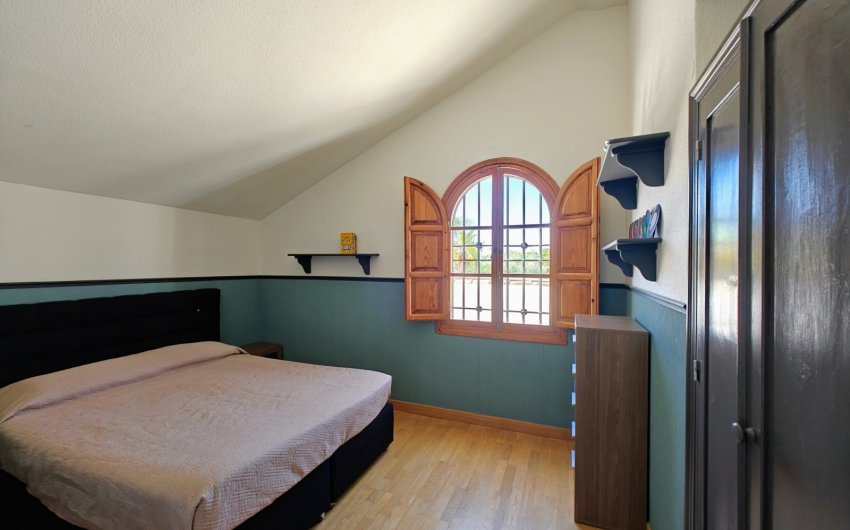 Herverkoop - Villa -
Elche