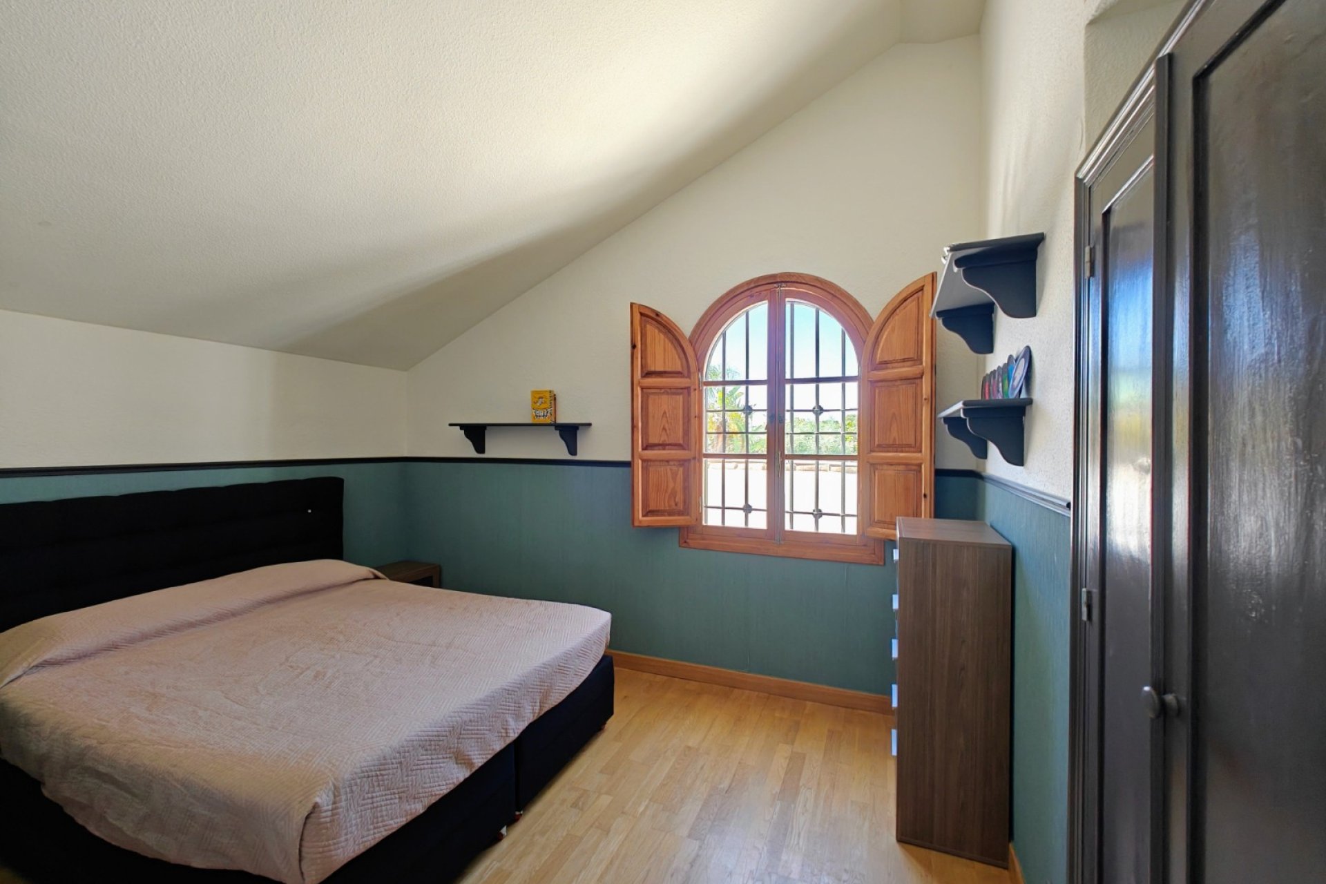 Herverkoop - Villa -
Elche