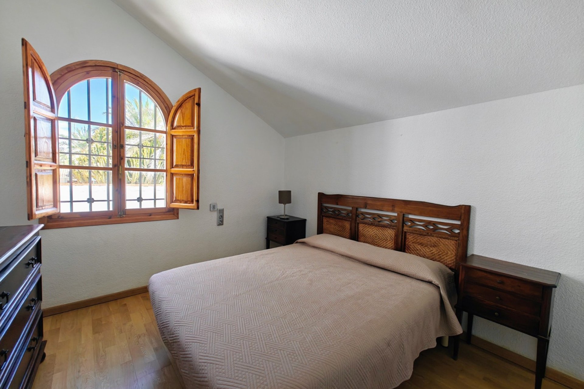 Herverkoop - Villa -
Elche